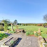 2 Bed In Scarborough Oc-sa491 Broxa